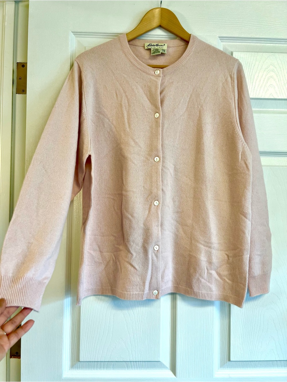 Eddie Bauer 100% Cashmere Sweater Women’s Large Soft Pink Classic Cardigan luxe